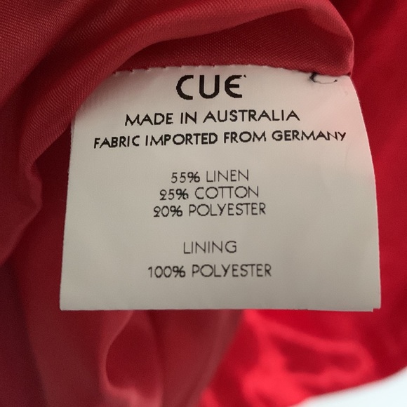 Cue red dress - Picture 7 of 9